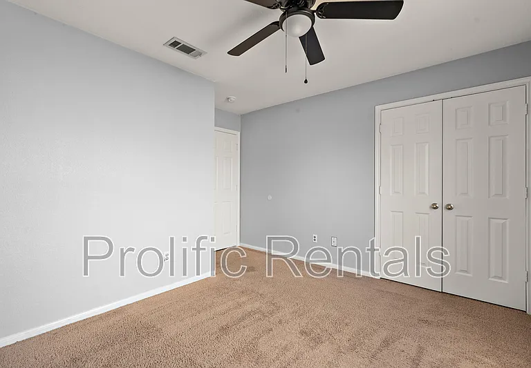 3308 Catalina Dr — Photo 23