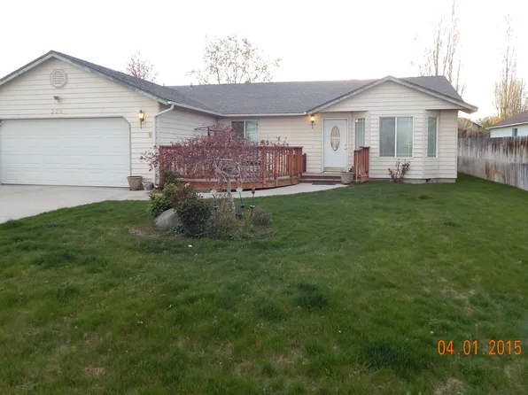 2205 Rochelle Ln, West Richland, WA 99353