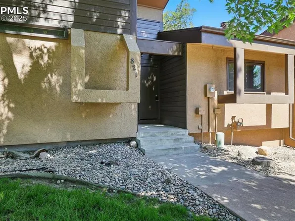 821 Pebblewood Dr, Colorado Springs, CO 80919