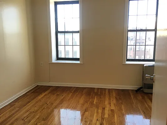 Rented by Lang Realty LLC | media 3