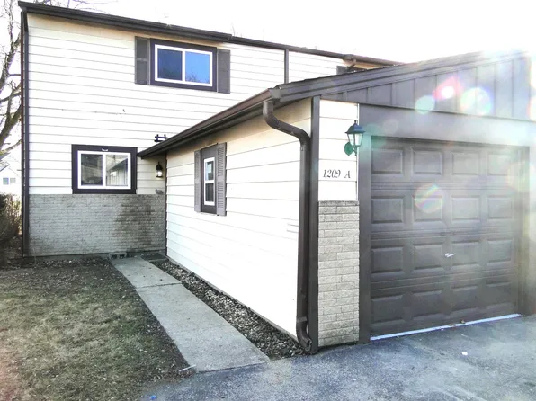 1209 Cedarwood Dr Unit A, Crest Hill, IL 60403