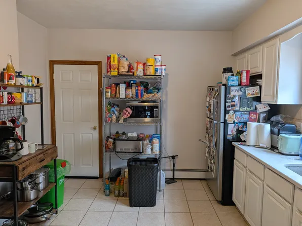 7 Eastman St #9, Medford, MA 02155