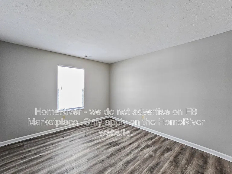 1725 James Run Way — Photo 13