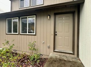 2130 NW North Hill Dr #D, Grants Pass, OR
