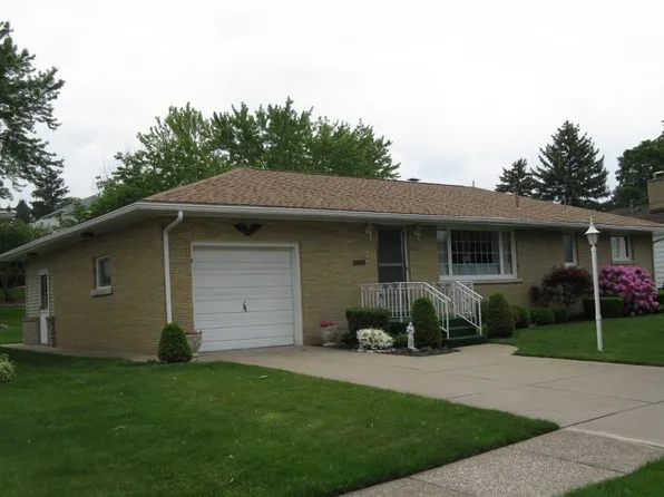 825 E 43rd St, Erie, PA 16504