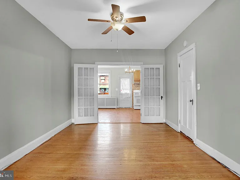 434 Folcroft St #A — Photo 15