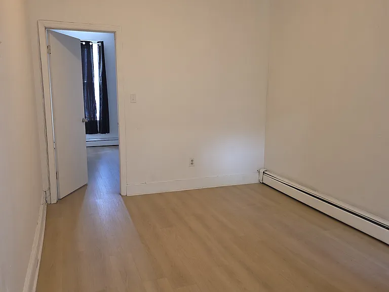 406 Woodlawn Ave #1 — Photo 4