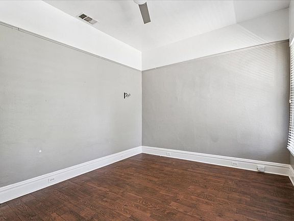 4th image of 426 4th St APT 2