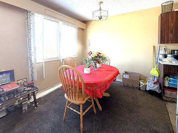 3rd image of McGill Rd #195