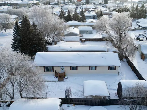 10213 N 104th Ave, Mackenzie County, AB T0H 2H0