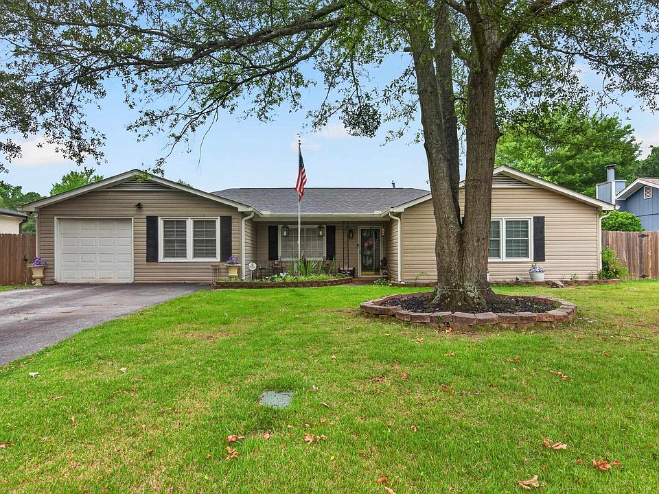 1st image of 106 Baldwin Cir