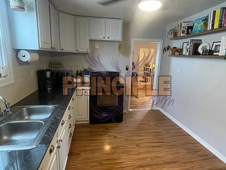 1830 Gaylord St — Photo 10