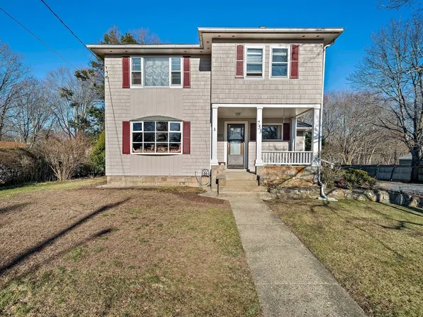 753 Union St, Rockland, MA 02370