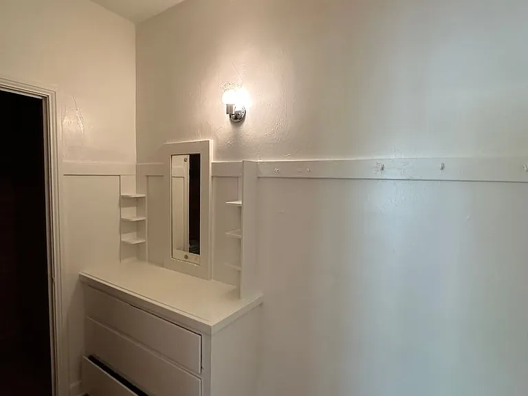 454 N Orange Grove Ave — Photo 12