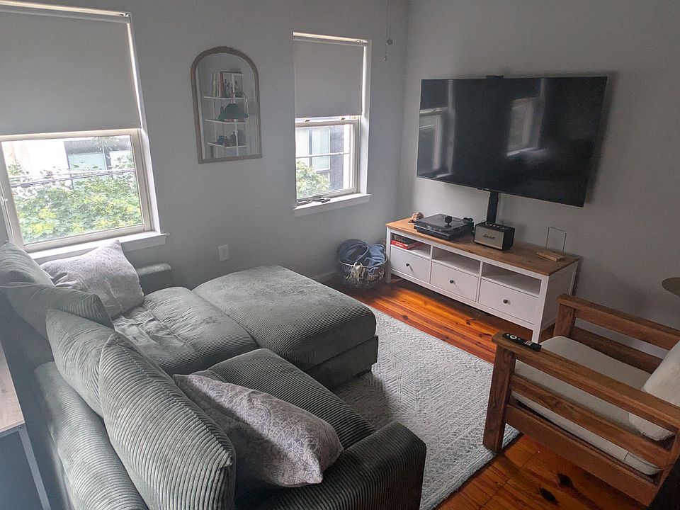 1st image of 1540 Kater St
