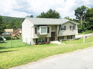 2 Washington Rd, Ogdensburg, NJ 07439