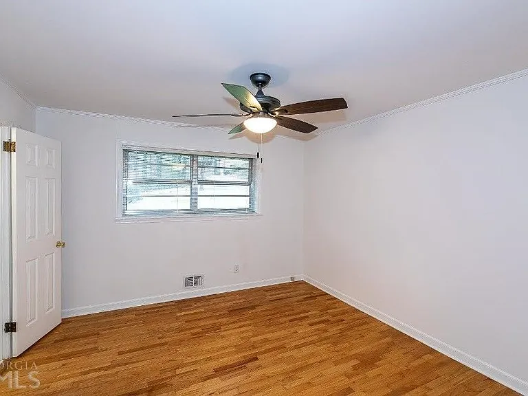 209 Pioneer Trl — Photo 8