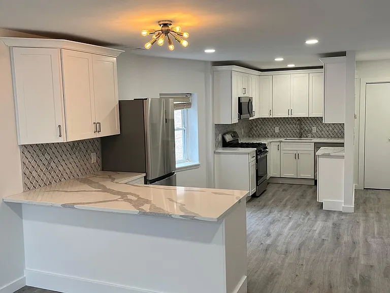79 Forest St #4 — Photo 1