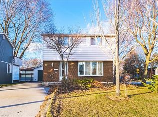 27 Glenview Ct, Hamilton, ON L9C 6H7