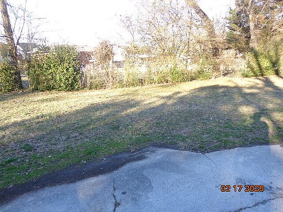 4th image of 4003 Lara Ln