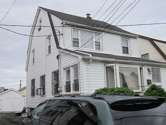 3rd image of 11944 194th St
