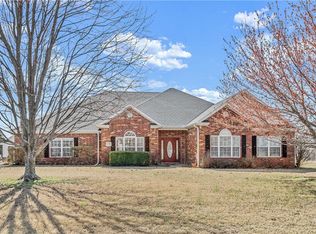 2085 Caribou Ln, Springdale, AR 72762