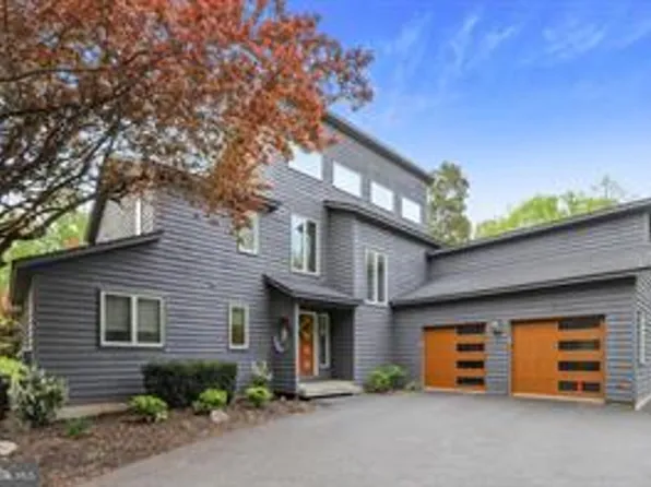 26 Cannon Bluff Dr, Stafford, VA 22554