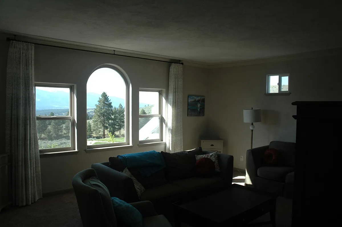 Building Photo - 733 Moonshadow Ln