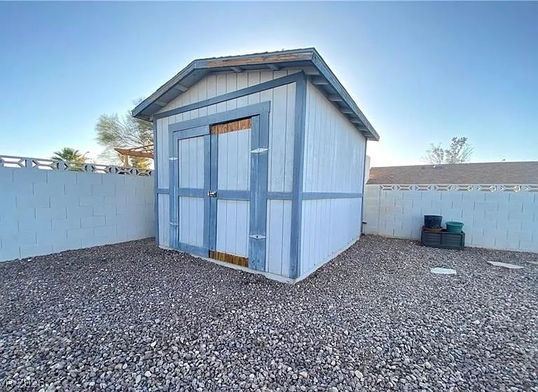 718 Skipjack Dr — Photo 17