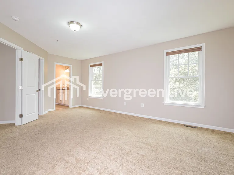 3126 Raintree Dr — Photo 8
