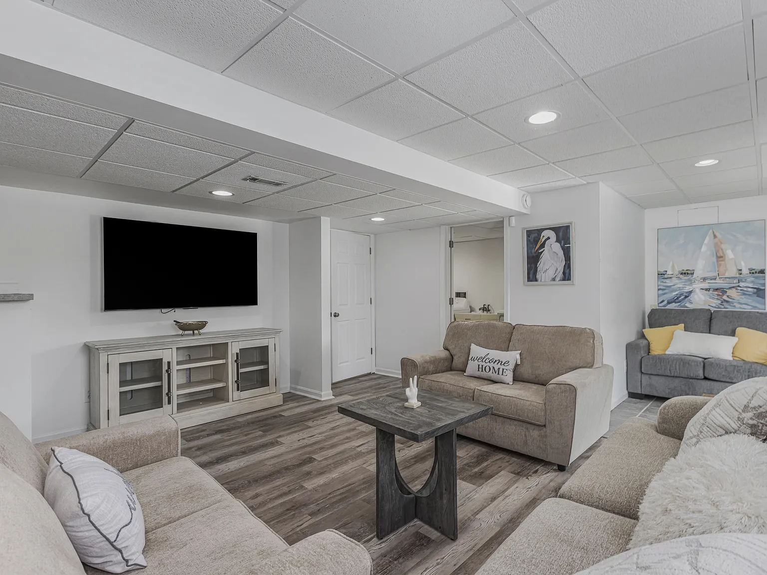 6824 Beagle Dr — Photo 2