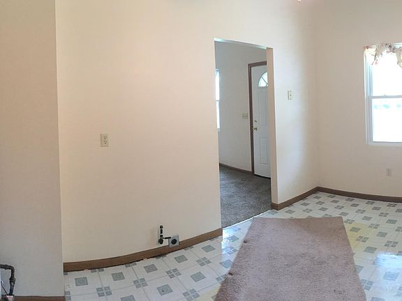 4th image of 176 Brace Ave