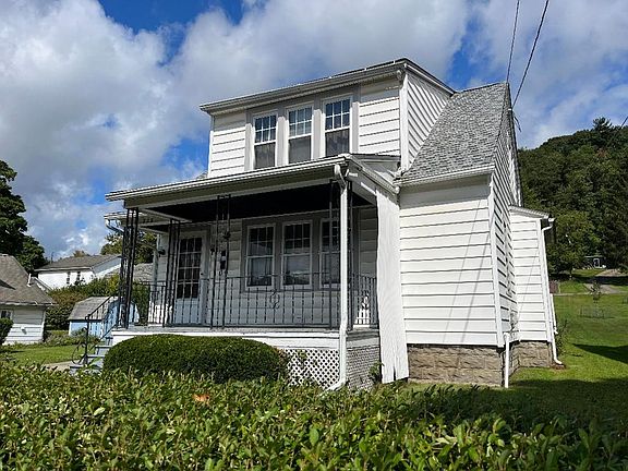 3rd image of 728 W Elm St