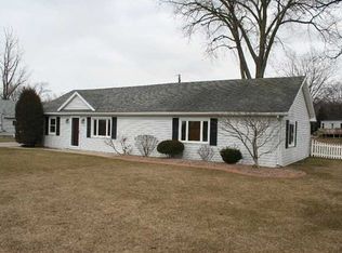 1738 N Stadium Rd, Oregon, OH 43616