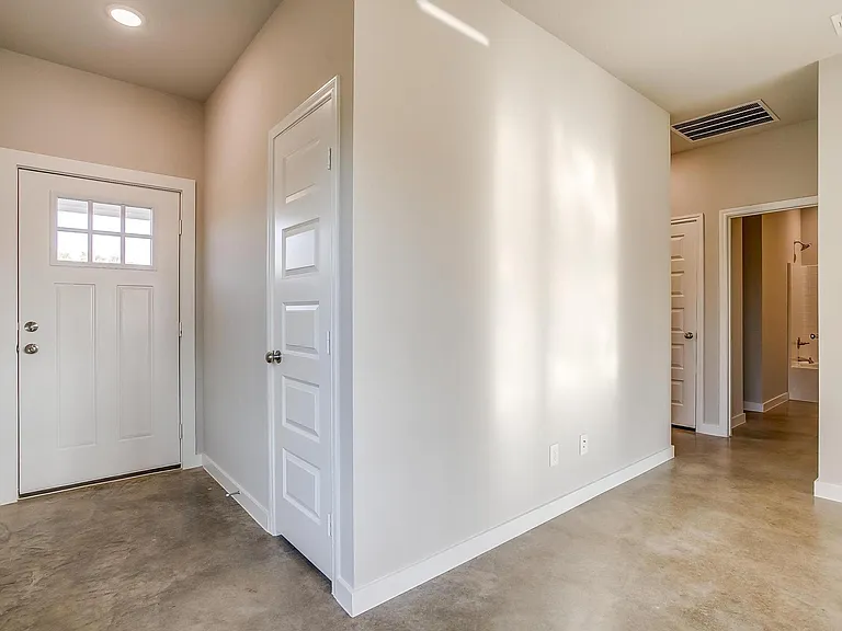 609 Mesquite Dr — Photo 9
