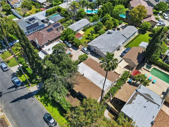 17436 Kingsbury St, Granada Hills, CA 91344