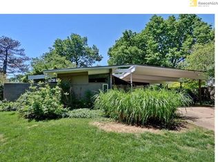 7822 Chadwick St, Prairie Village, KS 66208