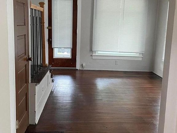 3rd image of 93 Harvard St