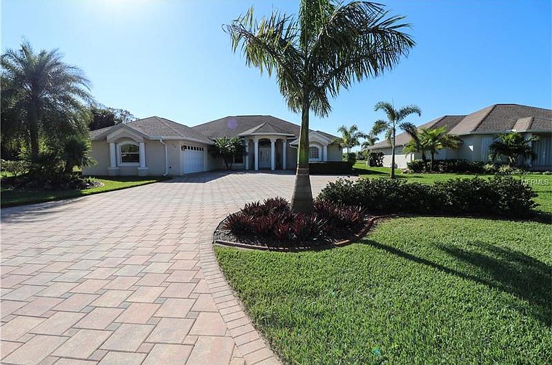 1st image of 272 Rotonda Blvd E