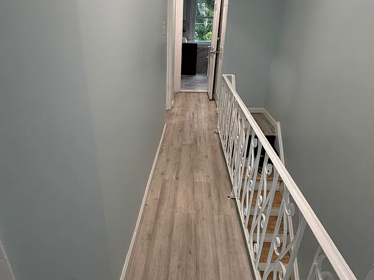 112 Staley Ave — Photo 17