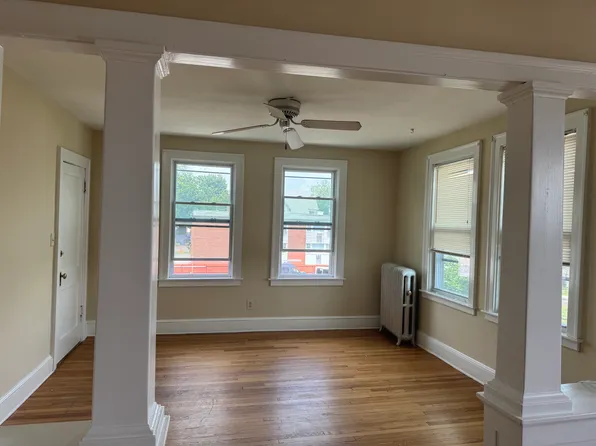 16 Buell St Floor 3, New Britain, CT 06051