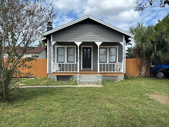 3rd image of 1971 Oglesby Ave