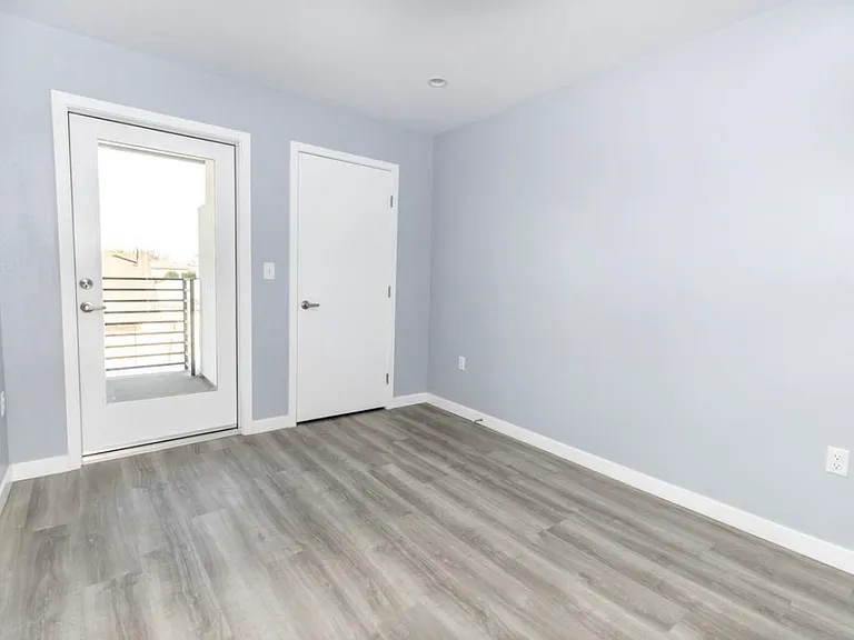 4302 Elizabeth St #22 — Photo 5