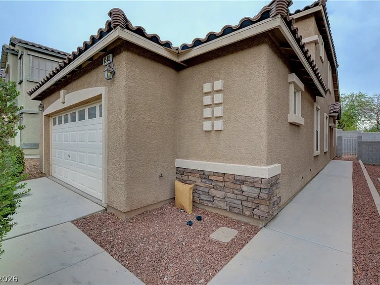 9540 Gibbon Ave — Photo 3