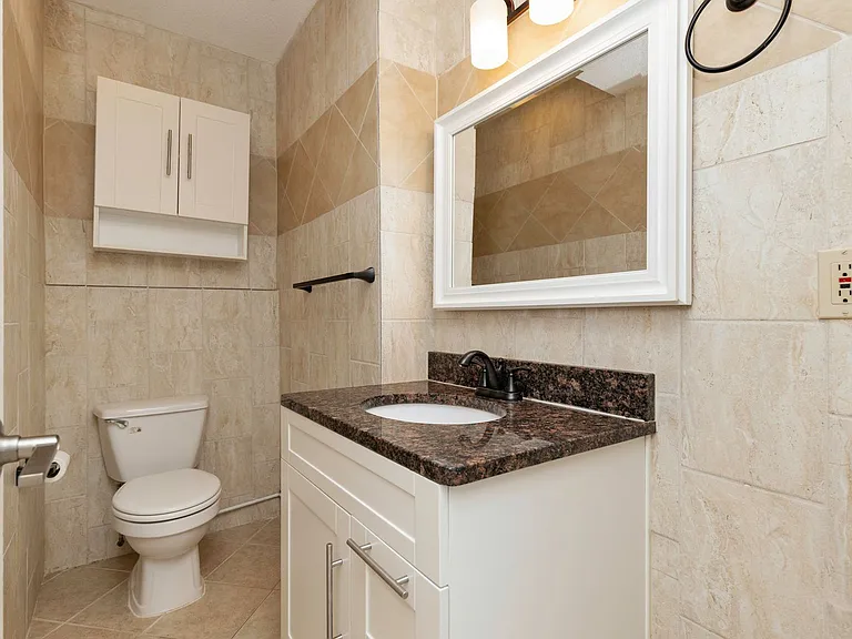 3815 Hillcrest Dr — Photo 24