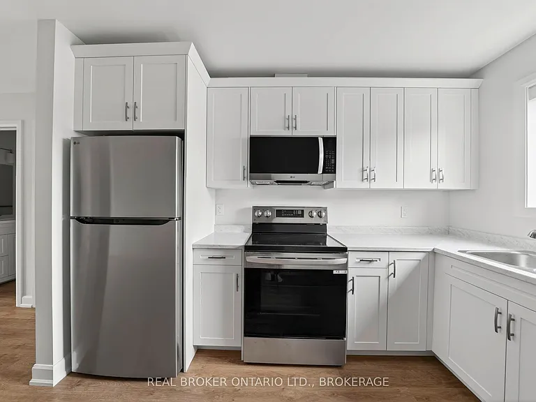 600 2nd St E #10B — Photo 9