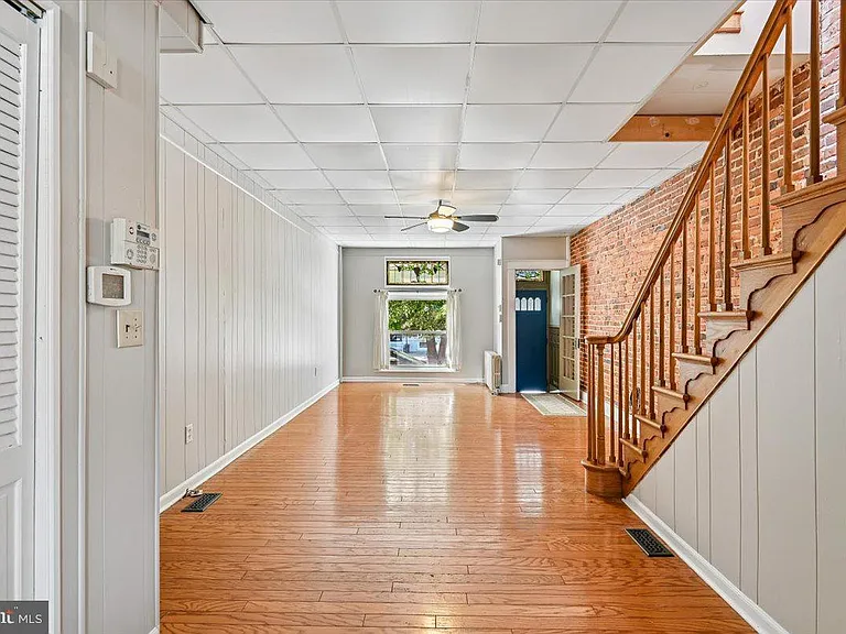 3720 Foster Ave — Photo 14