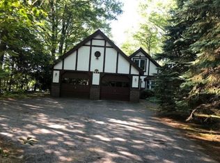 6827 Abrahamson Rd, Ludington, MI 49431