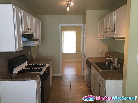 2nd image of 7506 Standing Oaks St