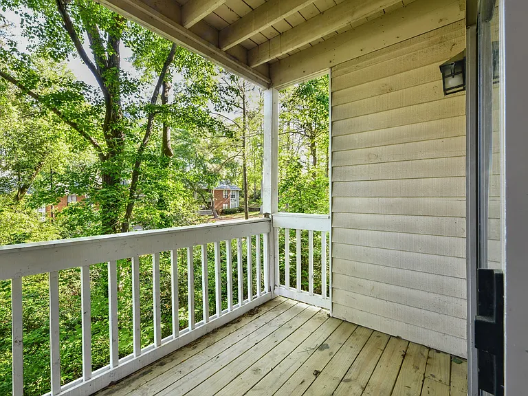 450 Waldan Cir — Photo 20